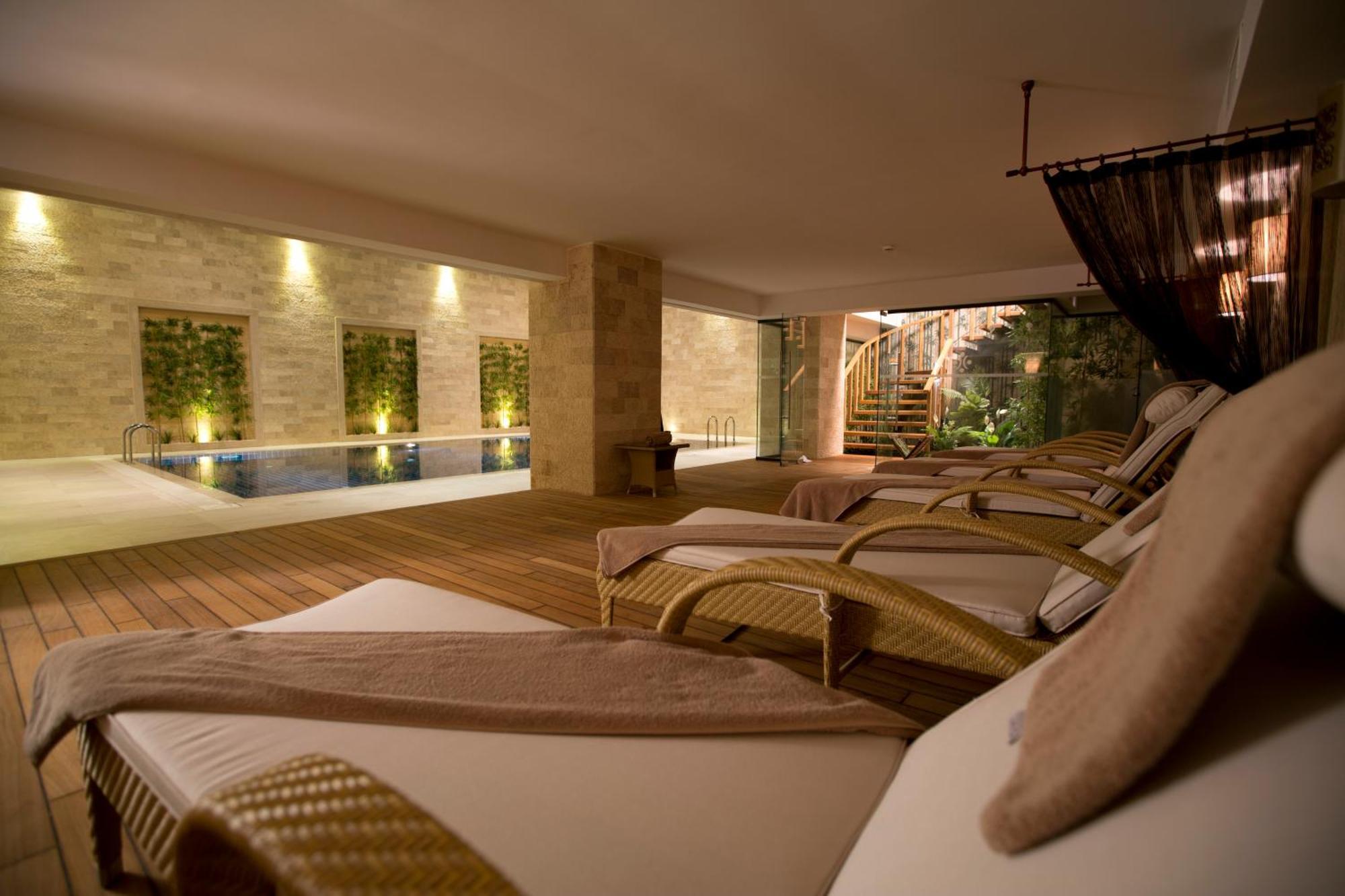 Miracle Istanbul Asia Airport Hotel & Spa Exterior photo Spa at the Four Seasons Hotel, Istanbul