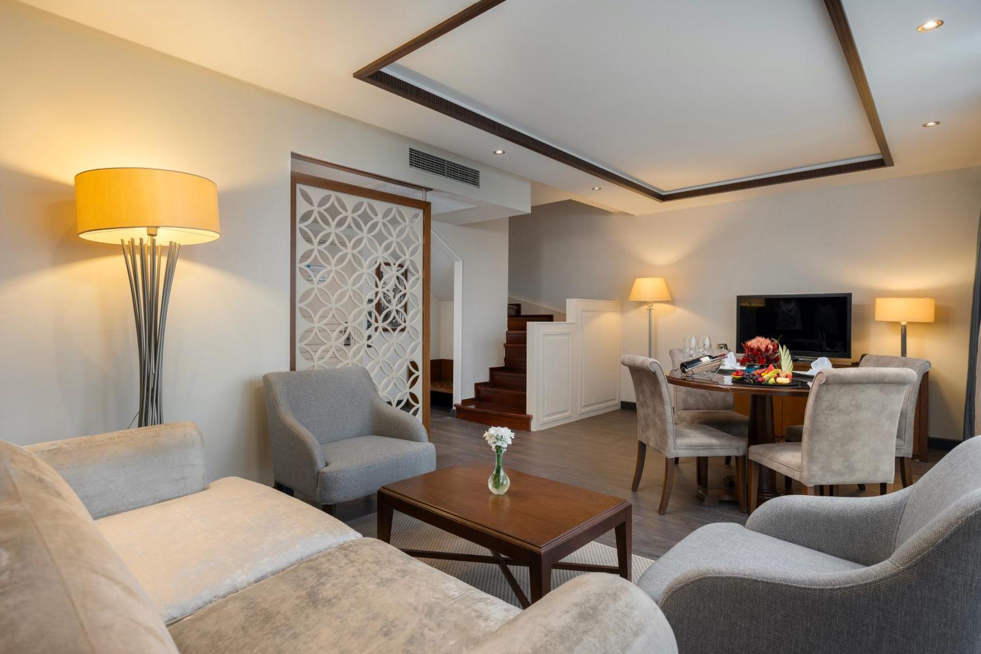 Miracle Istanbul Asia Airport Hotel & Spa Exterior photo
