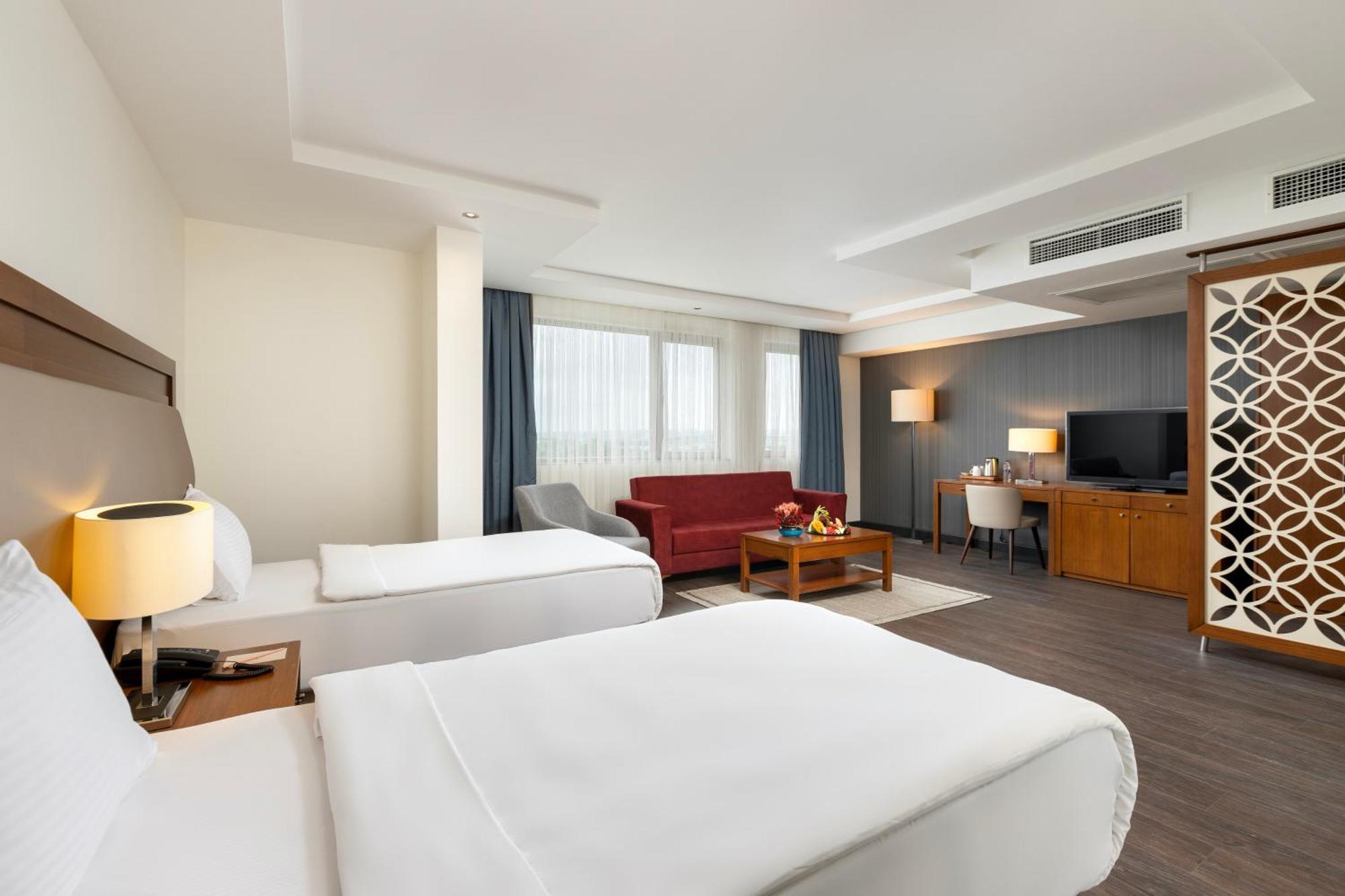 Miracle Istanbul Asia Airport Hotel & Spa Exterior photo