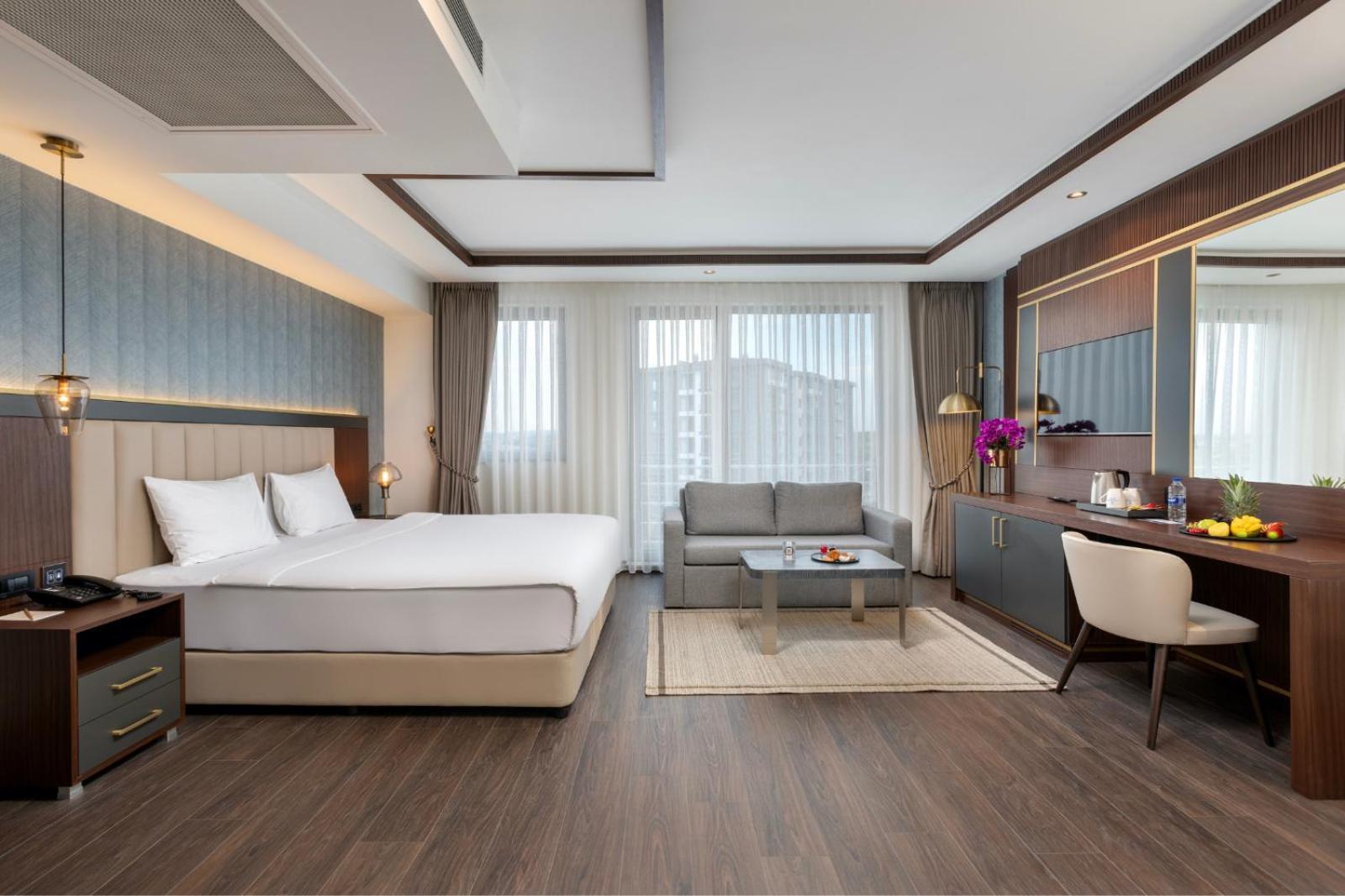 Miracle Istanbul Asia Airport Hotel & Spa Exterior photo Deluxe Room
