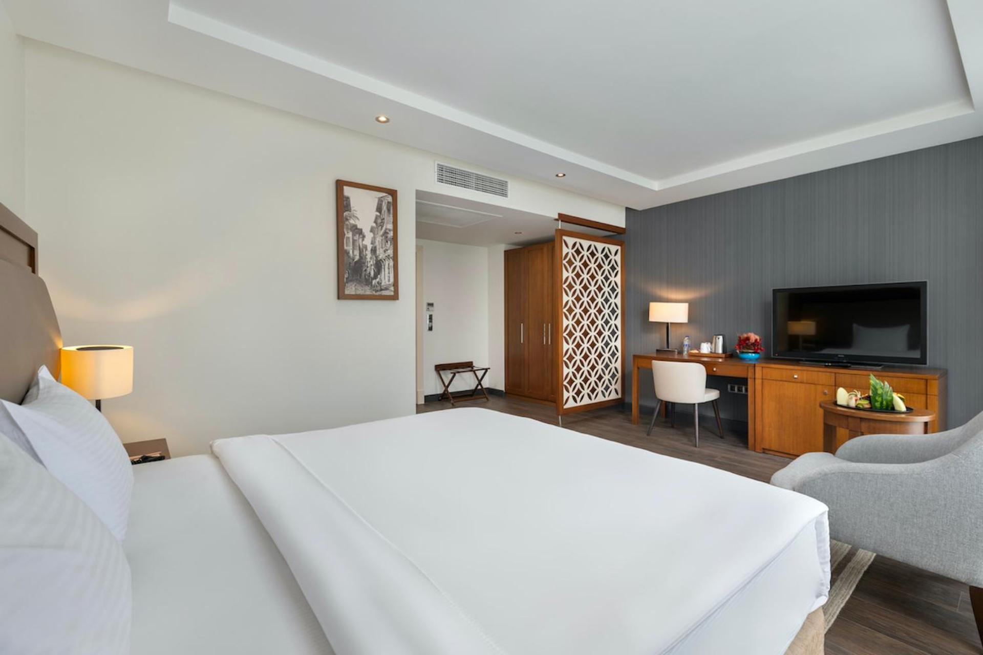 Miracle Istanbul Asia Airport Hotel & Spa Exterior photo Deluxe Room